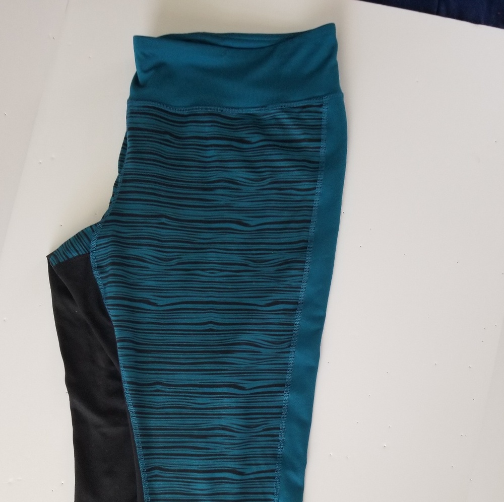 Champion DuoDry Spandex Crop pants